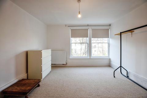 2 bedroom apartment to rent, Grove Park, SE5