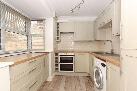 2 bedroom terraced house for sale, Valpy Close, Wigginton