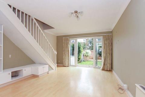 2 bedroom terraced house for sale, Valpy Close, Wigginton