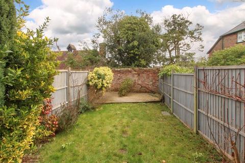 undefined, Valpy Close, Wigginton
