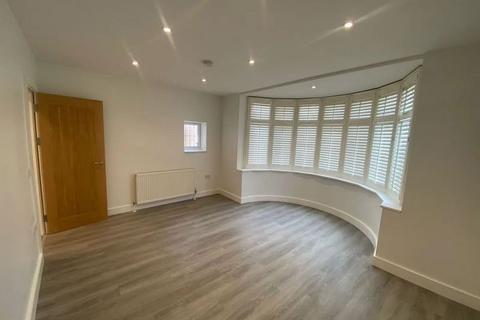 Luxury 2 bedroom flat to let, NW10