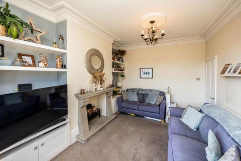 3 bedroom terraced house for sale, Thornhill Road, Brighouse HD6