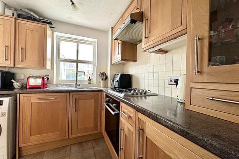 3 bedroom terraced house for sale, Butts Croft Close, East Hunsbury, Northampton NN4