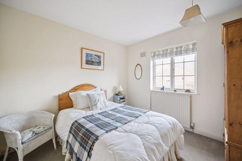 Guest bedroom