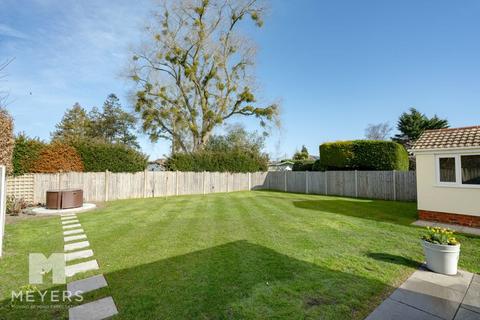 3 bedroom bungalow for sale, Meadow Road, Ringwood, BH24