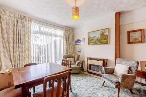 3 bedroom semi-detached house for sale, Hill View Drive, Welling DA16