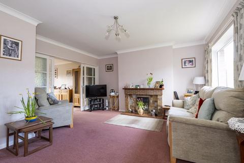 4 bedroom detached house for sale, Wallace Close, Tunbridge Wells