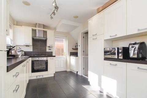 3 bedroom semi-detached house for sale, Fulmar Road, Bedford MK41