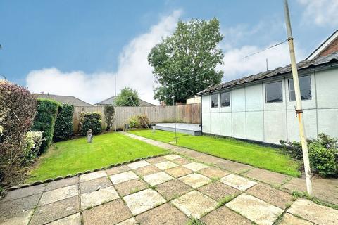 3 bedroom semi-detached house to rent, Llanedeyrn Road, Penylan, CF23