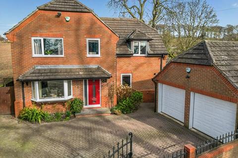 4 bedroom detached house for sale, Carleton Road, Pontefract WF8