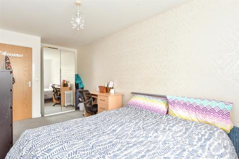 2 bedroom ground floor flat for sale, St. James's Street, Portsmouth, Hampshire