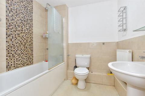 2 bedroom ground floor flat for sale, St. James's Street, Portsmouth, Hampshire