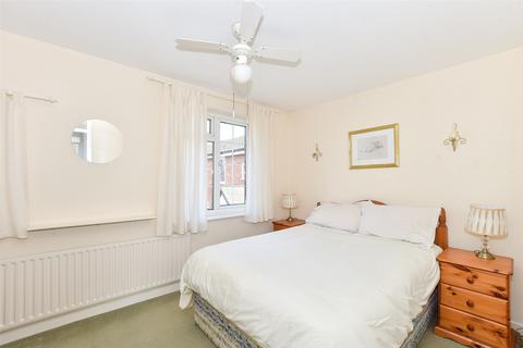 3 bedroom end of terrace house for sale, Meadvale, Horsham, West Sussex