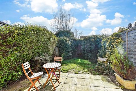 3 bedroom end of terrace house for sale, Meadvale, Horsham, West Sussex