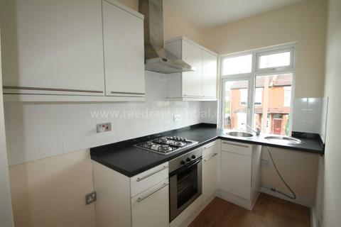 1 bedroom flat to rent, Central Avenue, Southend On Sea