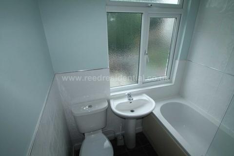 1 bedroom flat to rent, Central Avenue, Southend On Sea