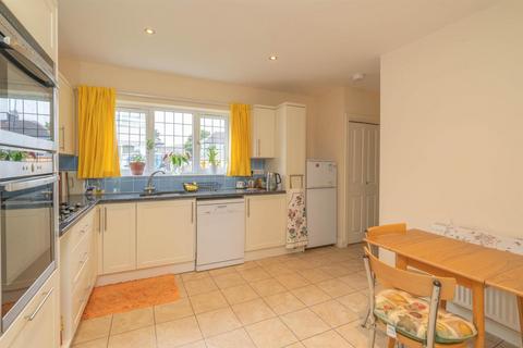 6 Brown Edge Close, Buxton, SK17 7AS