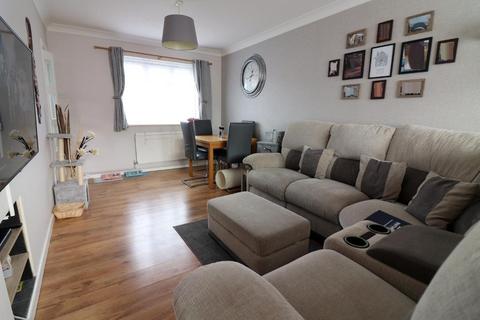 2 bedroom semi-detached house for sale, Luton LU3