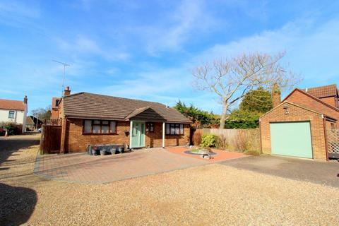 3 bedroom detached bungalow for sale, Dahlia Close, Stopsley, Luton, Bedfordshire, LU2 9AT