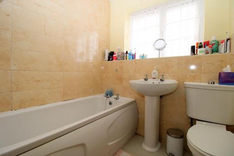 26 Cheslyn Close, Luton, LU2 8UA
