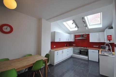 6 bedroom terraced house to rent, Edenhall Avenue, Manchester, M19 2BG