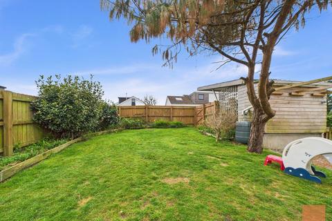 8 Penwinnick Parc, St Agnes, TR5 0UQ