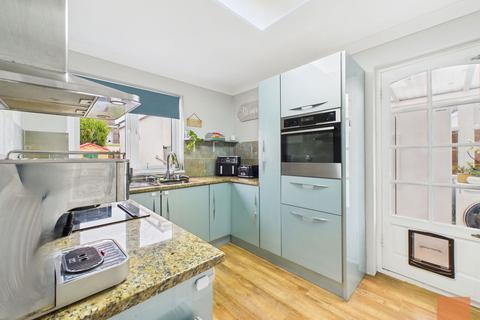 8 Penwinnick Parc, St Agnes, TR5 0UQ