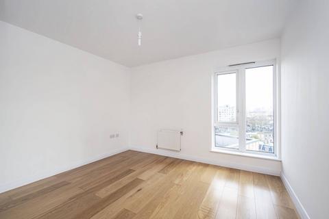 2 bedroom flat to rent, Cresset Road, South Hackney, London, E9