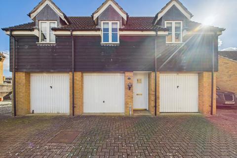 2 bedroom coach house for sale, Randall Drive, Orsett, RM16