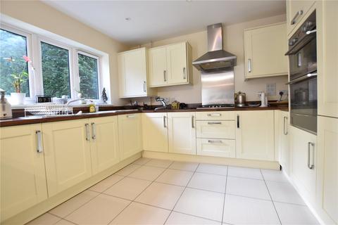 4 bedroom detached house for sale, Hawthorne Gardens, Caterham, Surrey, CR3