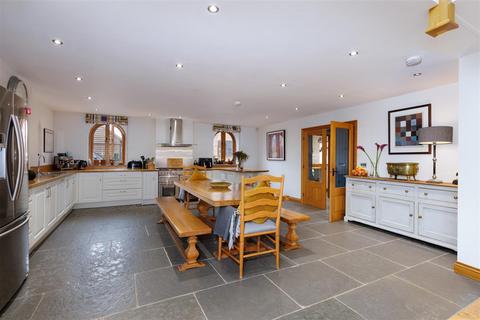 3 bedroom barn conversion for sale, Kineton Road, Gaydon CV35