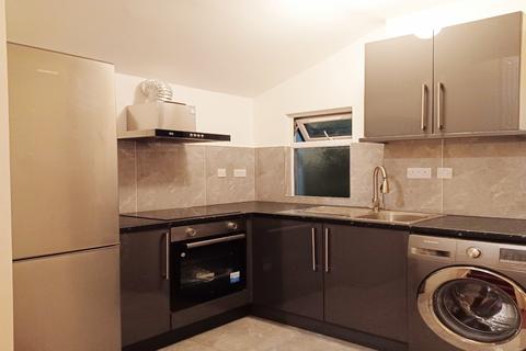 1 bedroom in a flat share to rent, 91a Lewes Road, BN2 3HZ