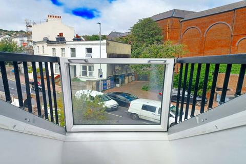 1 bedroom flat to rent, 91a Lewes Road, BN2 3HZ