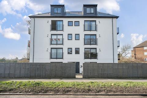 4 bedroom apartment for sale, Ruislip Road, Northolt, Middlesex