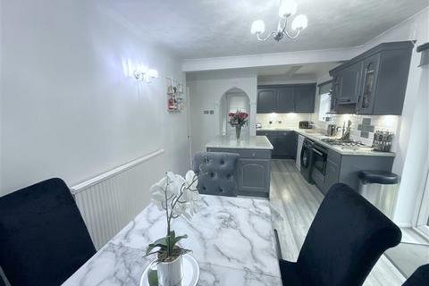 3 bedroom semi-detached house for sale, Ravenscroft Crescent, Sheffield, S13 8PQ