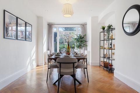 4 bedroom semi-detached house for sale, Gardiner Avenue, London NW2