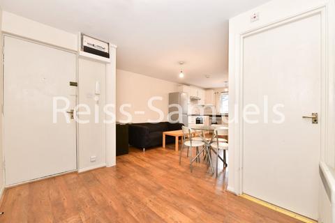 3 bedroom apartment to rent, Ambassador Square, Canary Wharf, London E14