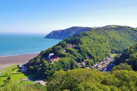 3 bedroom apartment for sale, Castle Heights, Lynton