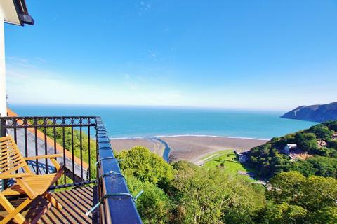 3 bedroom apartment for sale, Castle Heights, Lynton