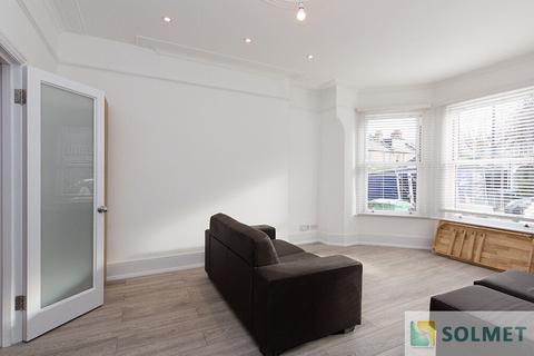 5 bedroom house share to rent, Ellesmere Road, London NW10