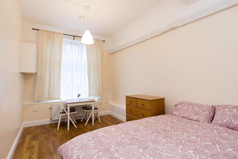 Cricklewood Broadway, Flat 8a, London NW2