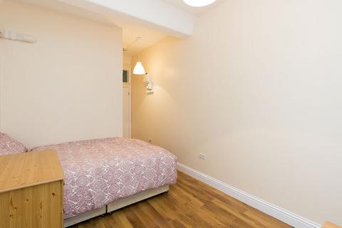 House share to rent, Cricklewood Broadway, Flat 8a, London NW2