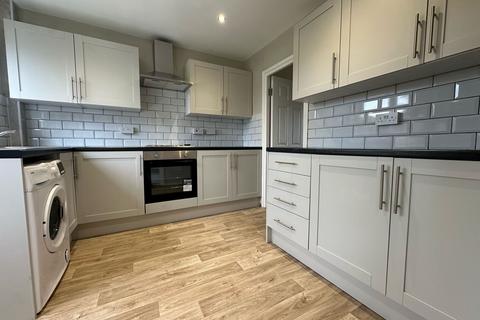 3 bedroom terraced house to rent, Barking IG11