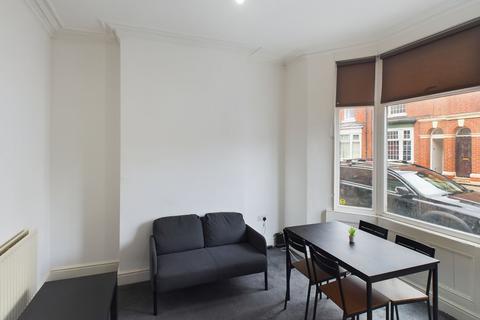 131 Victoria Road, Middlesbrough, TS1 3HX