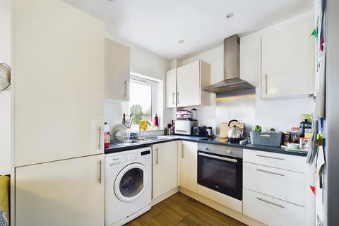 2 bedroom flat for sale, Stevenage Road, Hitchin, SG4