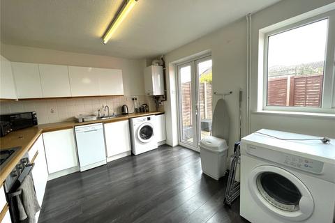 2 bedroom terraced house to rent, Heather Close, Westbury