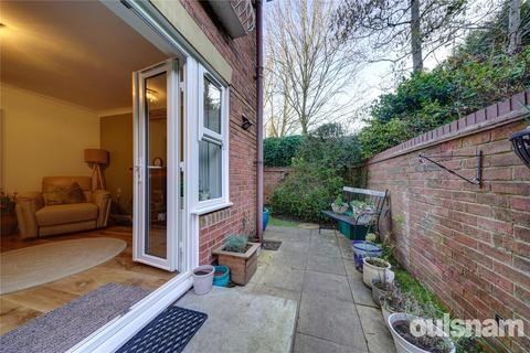 Worcester Road, Droitwich, Worcestershire, WR9