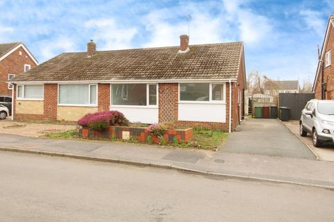 2 bedroom bungalow to rent, Montague Crescent, Leeds LS25