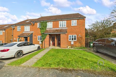 2 bedroom semi-detached house to rent, Adams Close, Buckinghamshire MK18