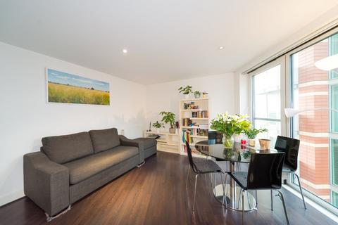 1 bedroom apartment for sale, Salamanca Place, London SE1